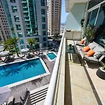 New Renovated Modern 1 Bedroom Dubai Marina