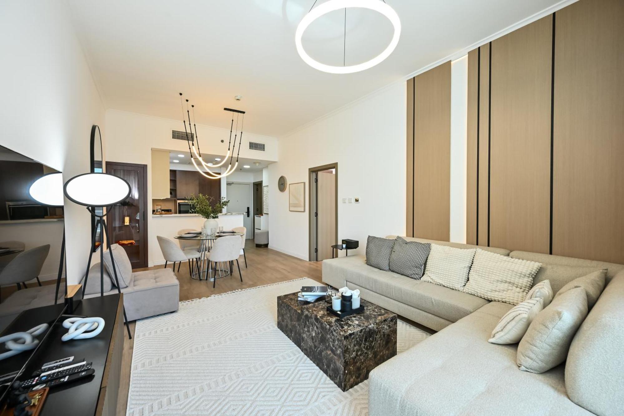 Apartment New Renovated Modern 1 Bedroom Marina *