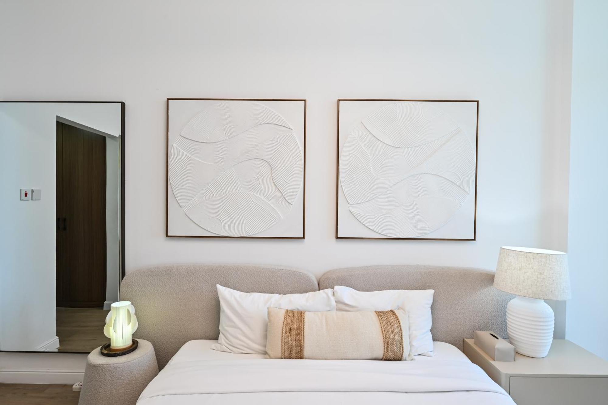 New Renovated Modern 1 Bedroom Marina * Dubai