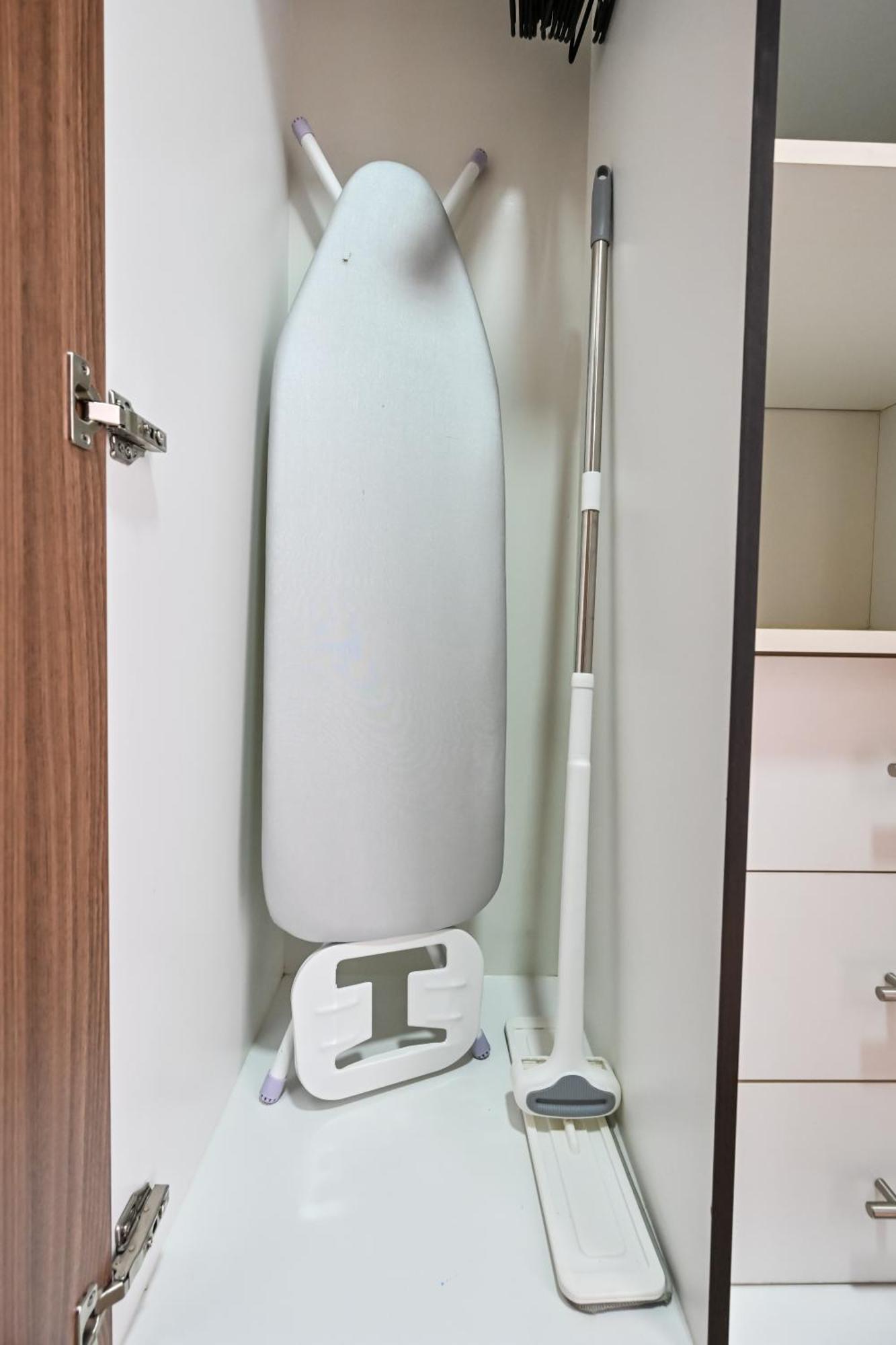 New Renovated Modern 1 Bedroom Marina Dubai